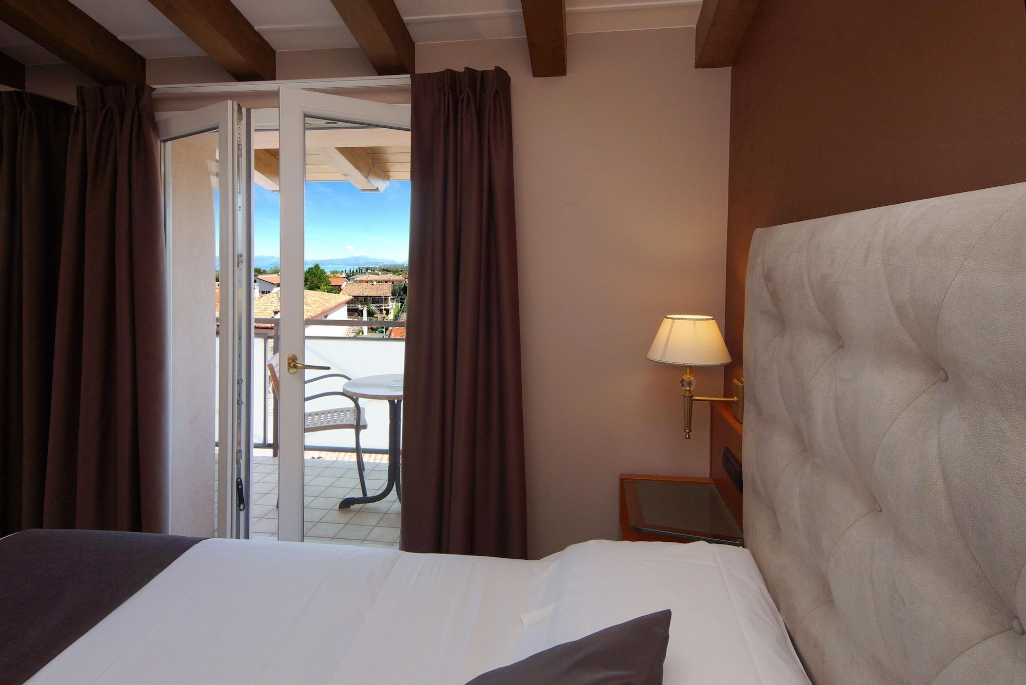 Hotel Clarin 14 By Dori Peschiera del Garda Eksteriør bilde