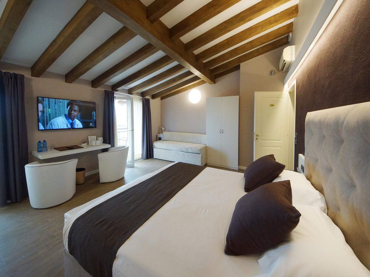 Hotel Clarin 14 By Dori Peschiera del Garda Eksteriør bilde