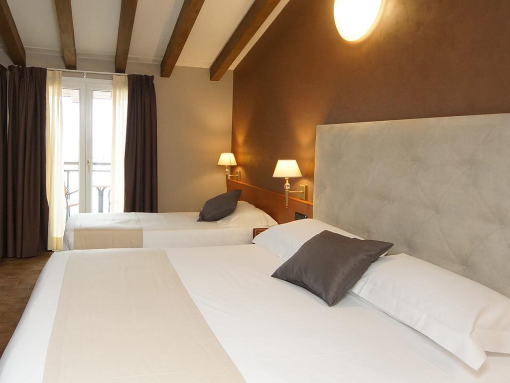 Hotel Clarin 14 By Dori Peschiera del Garda Eksteriør bilde
