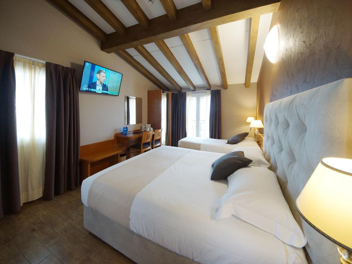 Hotel Clarin 14 By Dori Peschiera del Garda Eksteriør bilde