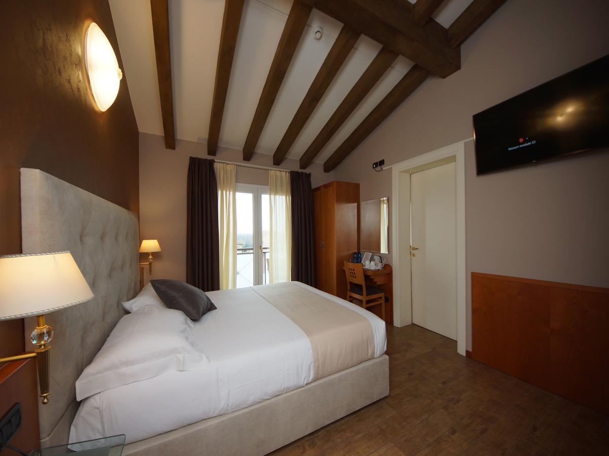 Hotel Clarin 14 By Dori Peschiera del Garda Eksteriør bilde