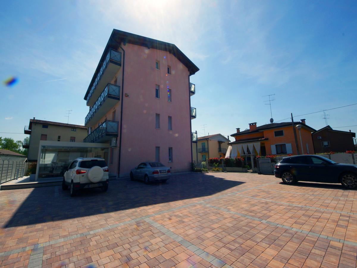 Hotel Clarin 14 By Dori Peschiera del Garda Eksteriør bilde