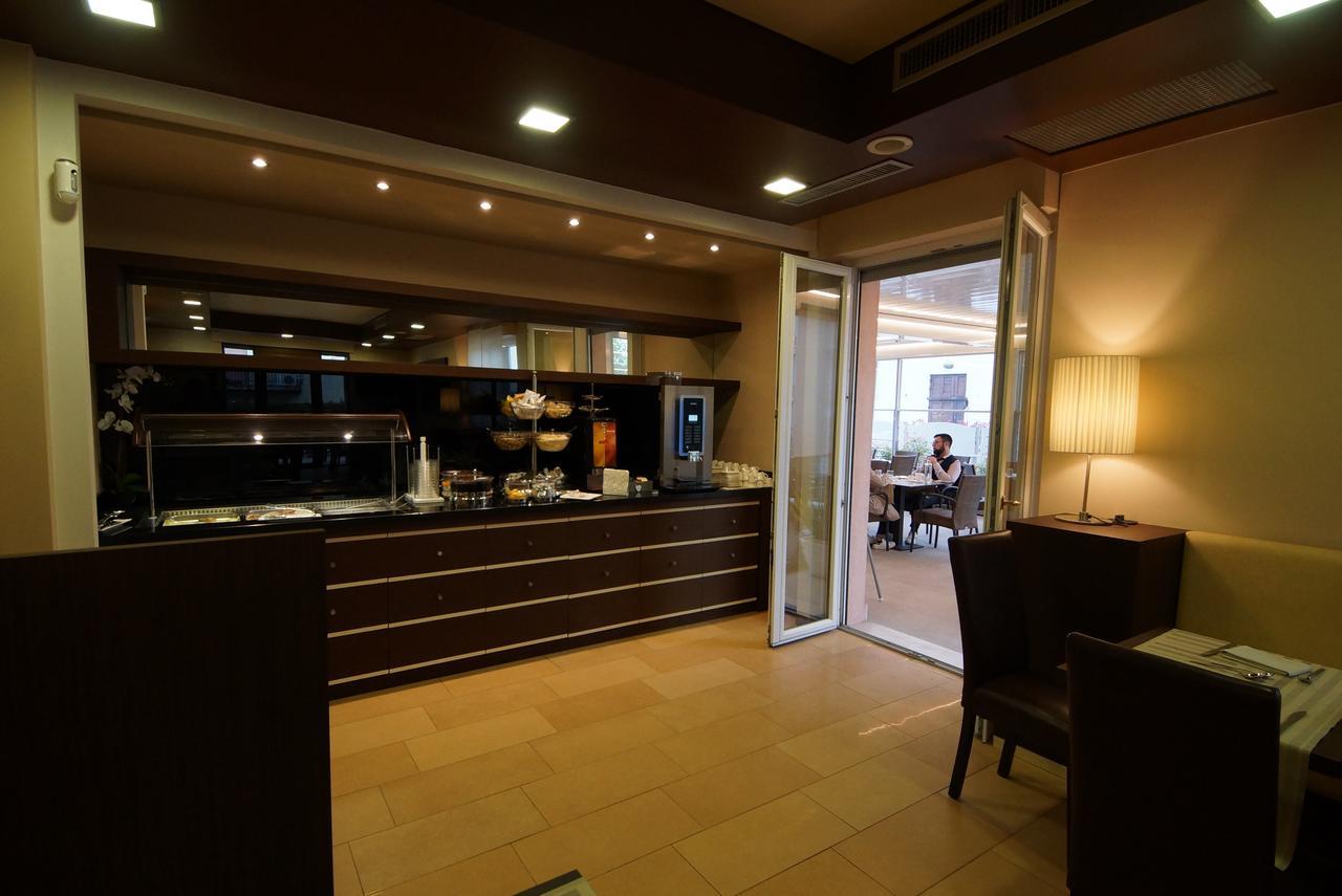 Hotel Clarin 14 By Dori Peschiera del Garda Eksteriør bilde