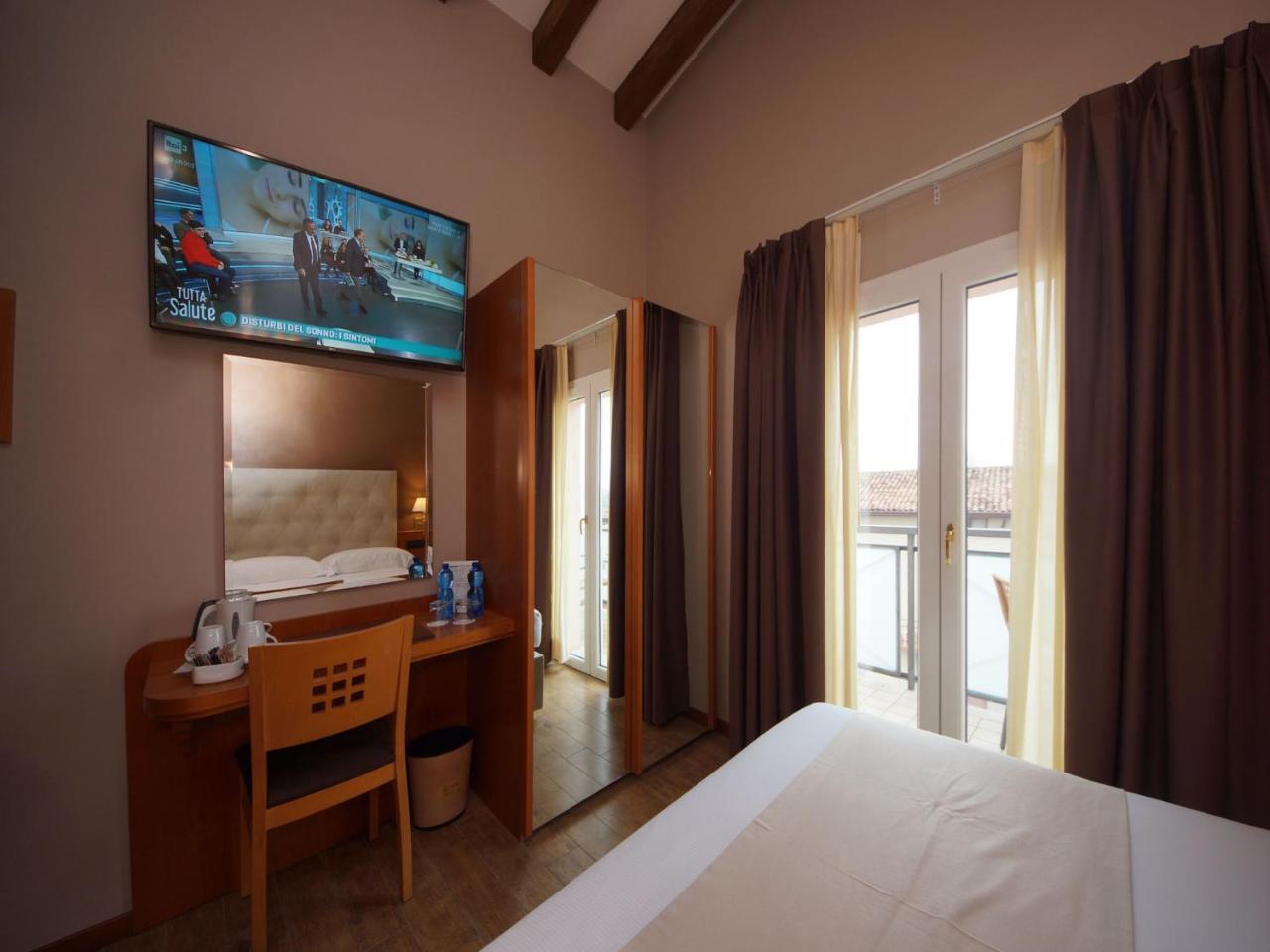 Hotel Clarin 14 By Dori Peschiera del Garda Eksteriør bilde